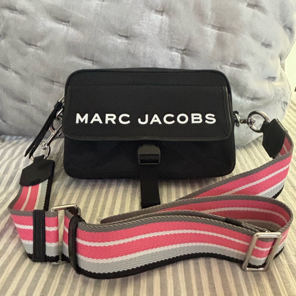 Marc Jacobs Black Crossbody Bag (Authentic)